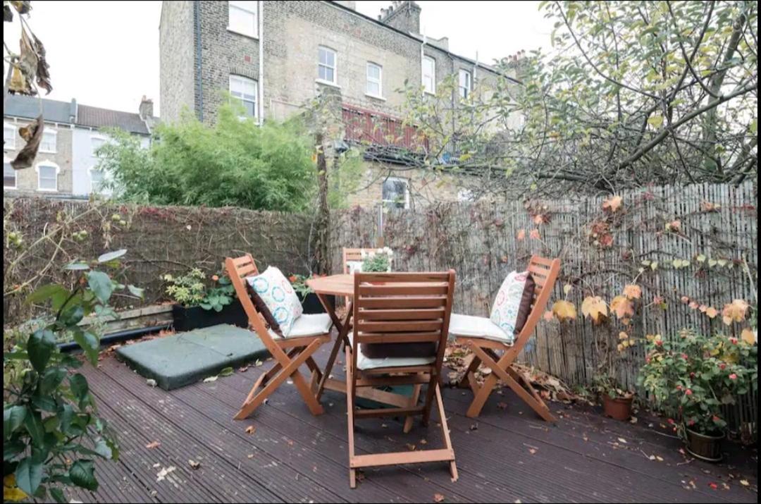 Stylish Room With Private Bath & Terrace In Super Central Clapham Junction Minutes From Victoria, Waterloo Londra Dış mekan fotoğraf